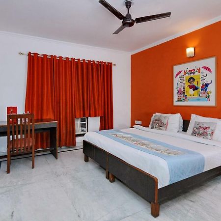 Oyo Flagship 592 Hauz Khas Village New Delhi Eksteriør billede